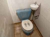 Petit lavabo adaptables sur toilettes existants WiCi Mini - Monsieur et Madame C (59) - 2 sur 2